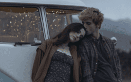 “Boulevard”, un romance adolescente marcado por una herida del pasado