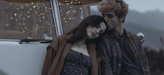 “Boulevard”, un romance adolescente marcado por una herida del pasado