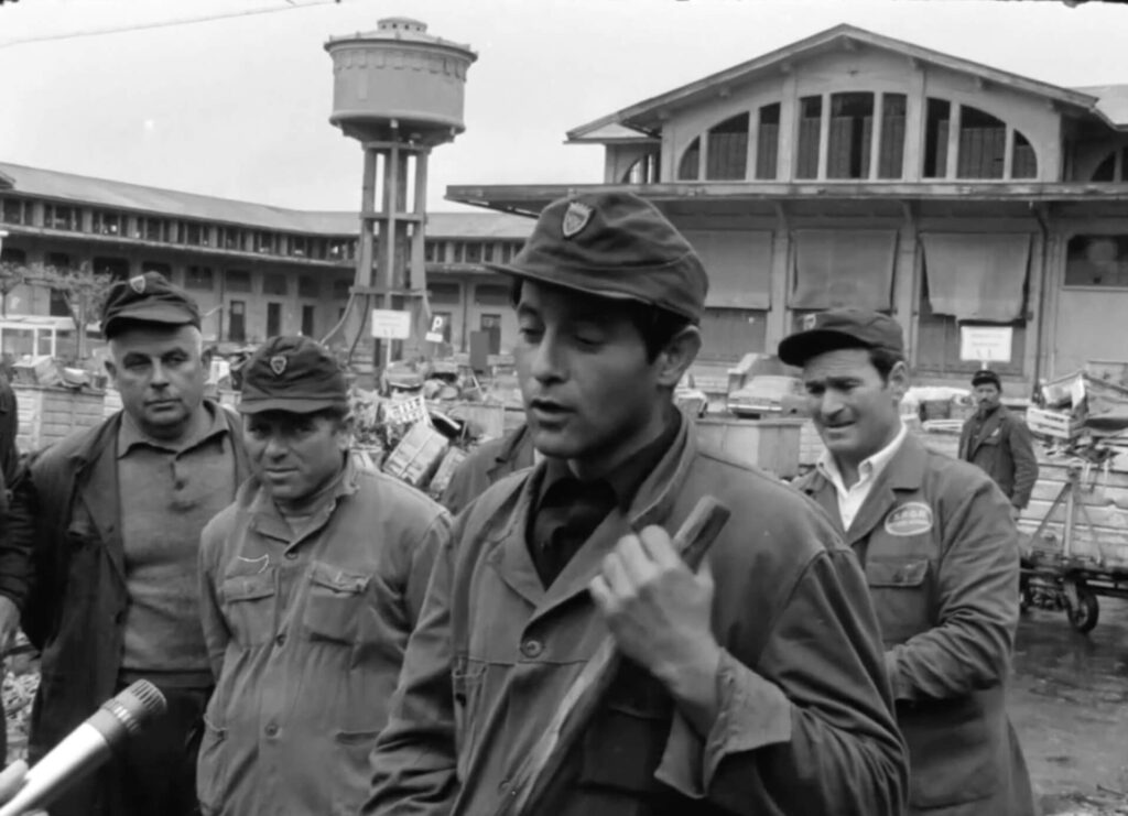Fotograma 'Rivisitazione dello sciopero'.
